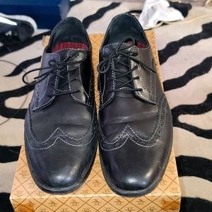 Penguin dress shoes
